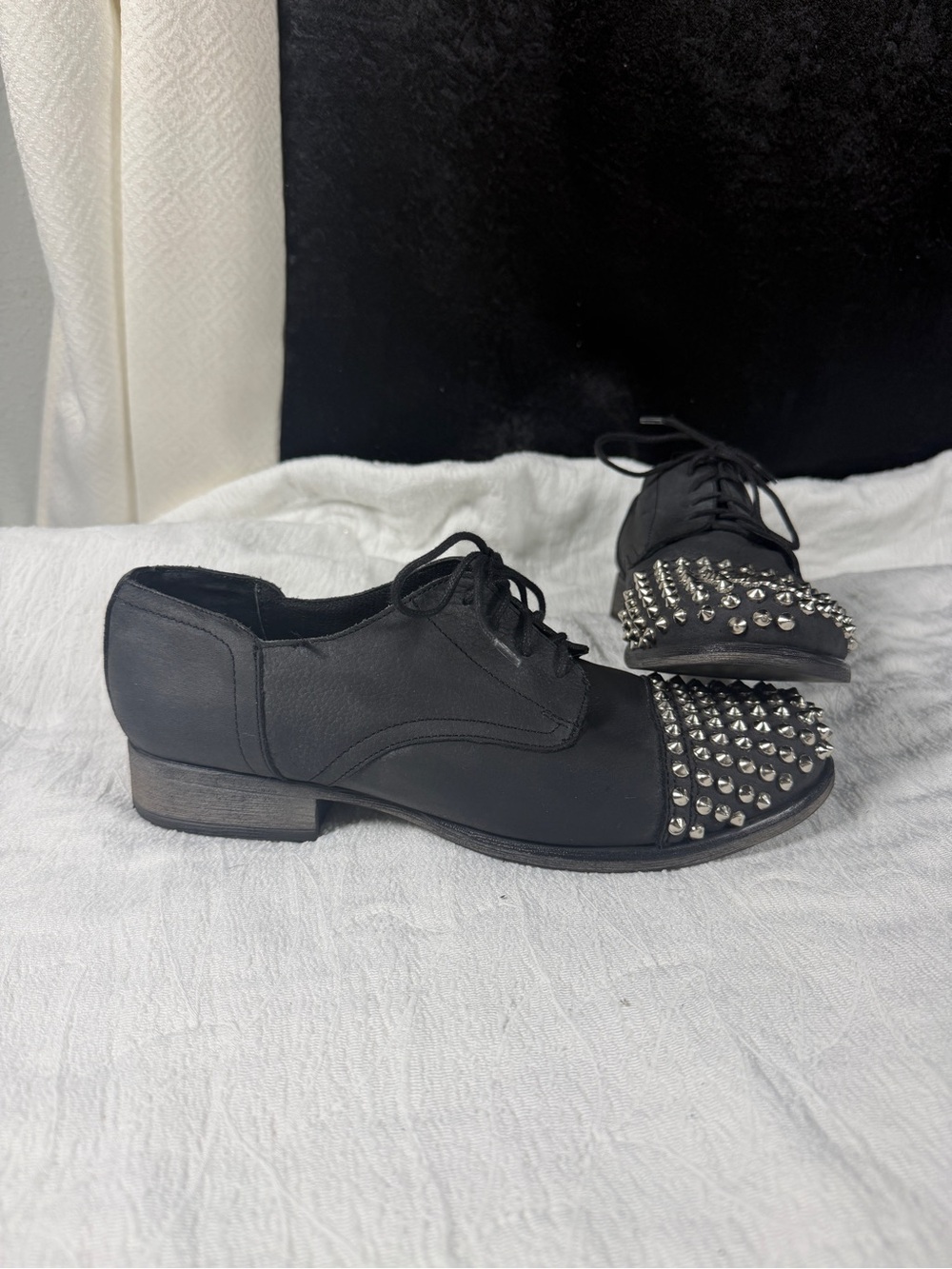 Steve Madden Spiked Shoes women Size 9